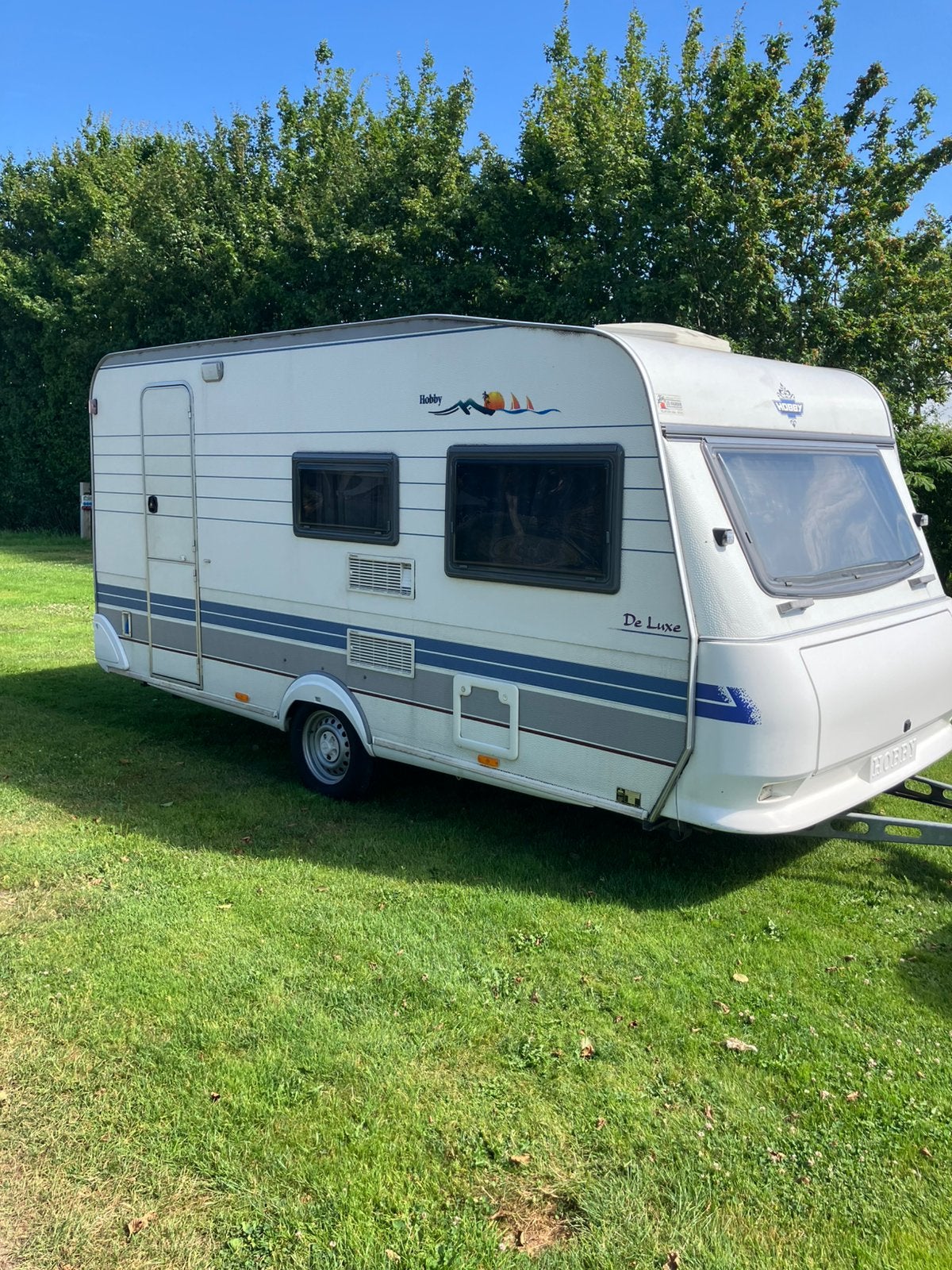 Hobby 440 sf, Caravans en Kamperen, Caravans, Particulier, tot en met 4, Treinzit, Hobby, Vast bed, 4 tot 5 meter, Luifel, Ophalen
