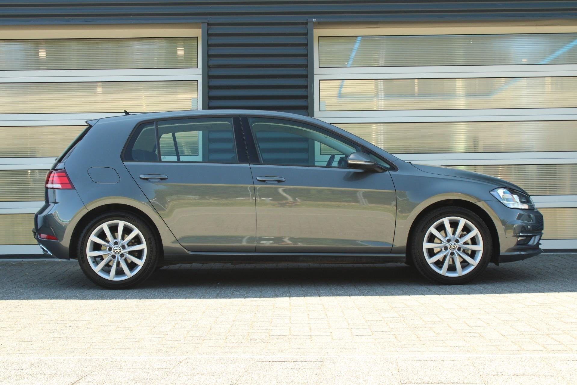Volkswagen Golf 1.5 TSI 150pk Highline | Trekhaak | Apple Ca, Voorwielaandrijving, 12 maanden, 4 cilinders, Start-stop-systeem