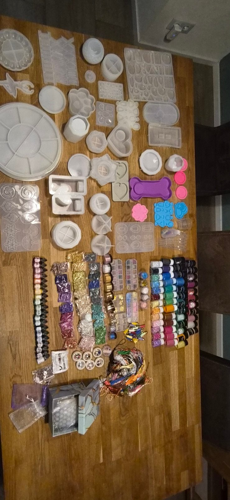 Grote set voor harskunst: mallen, glitters,, Hobby en Vrije tijd, Ophalen, Gebruikt, Overige thema's, Meerkleurig