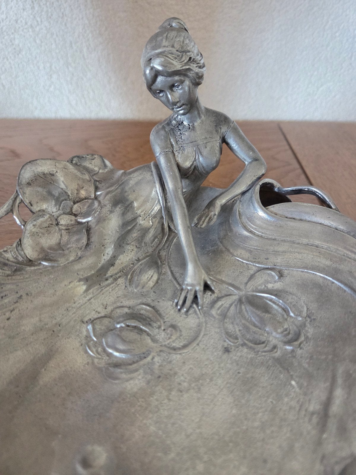 Art Nouveau Jugendstil Vida poche tin schaal presenteerblaad, Antiek en Kunst, Verzenden