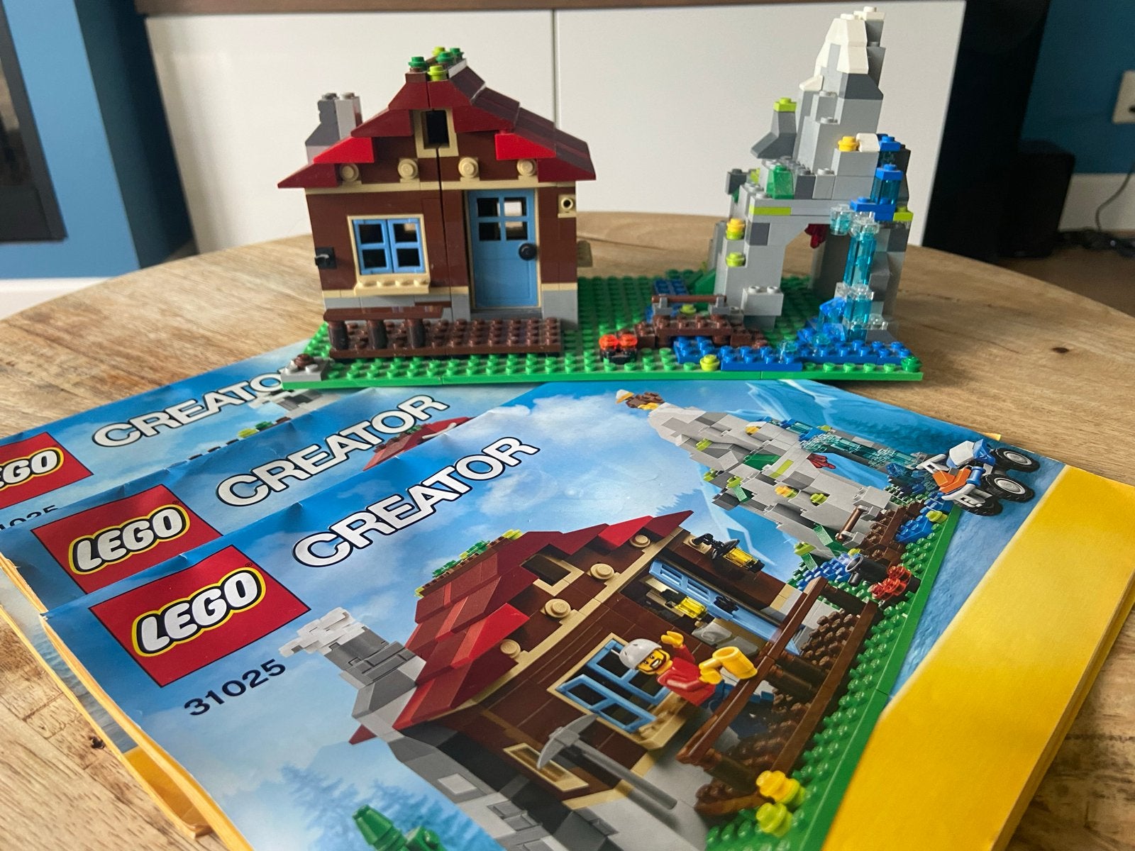 Lego Creator 31025 Bergchalet 3-in-1 huisje met boekjes, Ophalen of Verzenden, Gebruikt