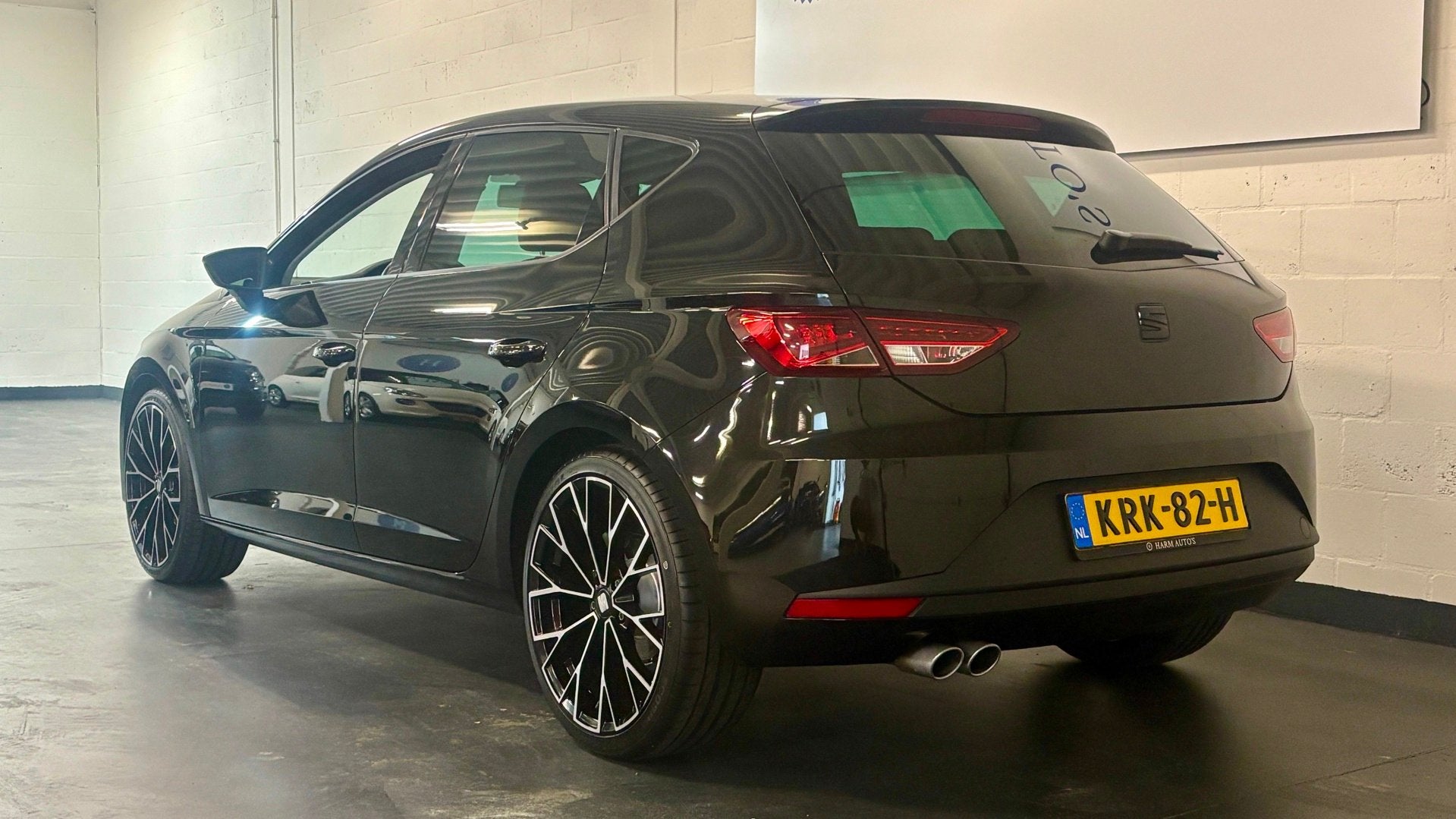 SEAT Leon 1.4 EcoTSI FR 150pk DSG Navi / LED / Cruise / Trek, Gebruikt, Zwart, 4 cilinders, 150 pk