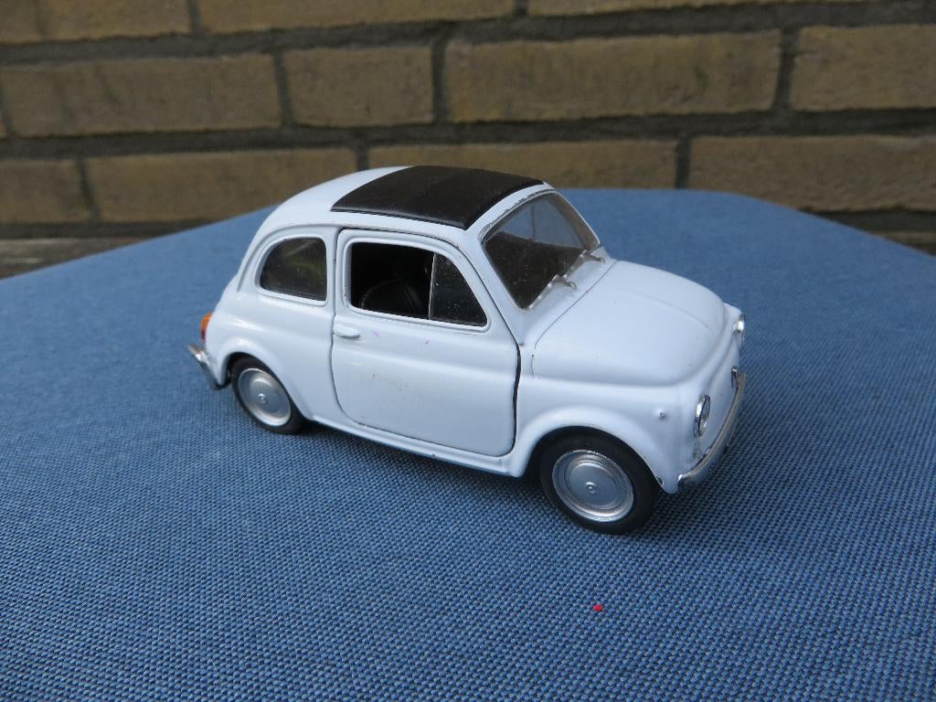 Welly Fiat 500 wit, Hobby en Vrije tijd, Modelauto's | Overige schalen, Ophalen of Verzenden, Gebruikt, Auto