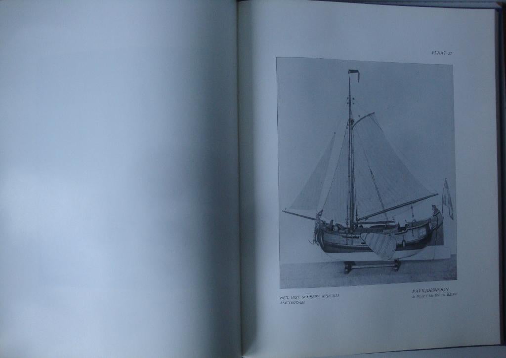 G.C.E. Crone Nederlandsche jachten, binnenschepen, visschers, Ophalen of Verzenden, Zo goed als nieuw, Zeilboot, Boek of Tijdschrift