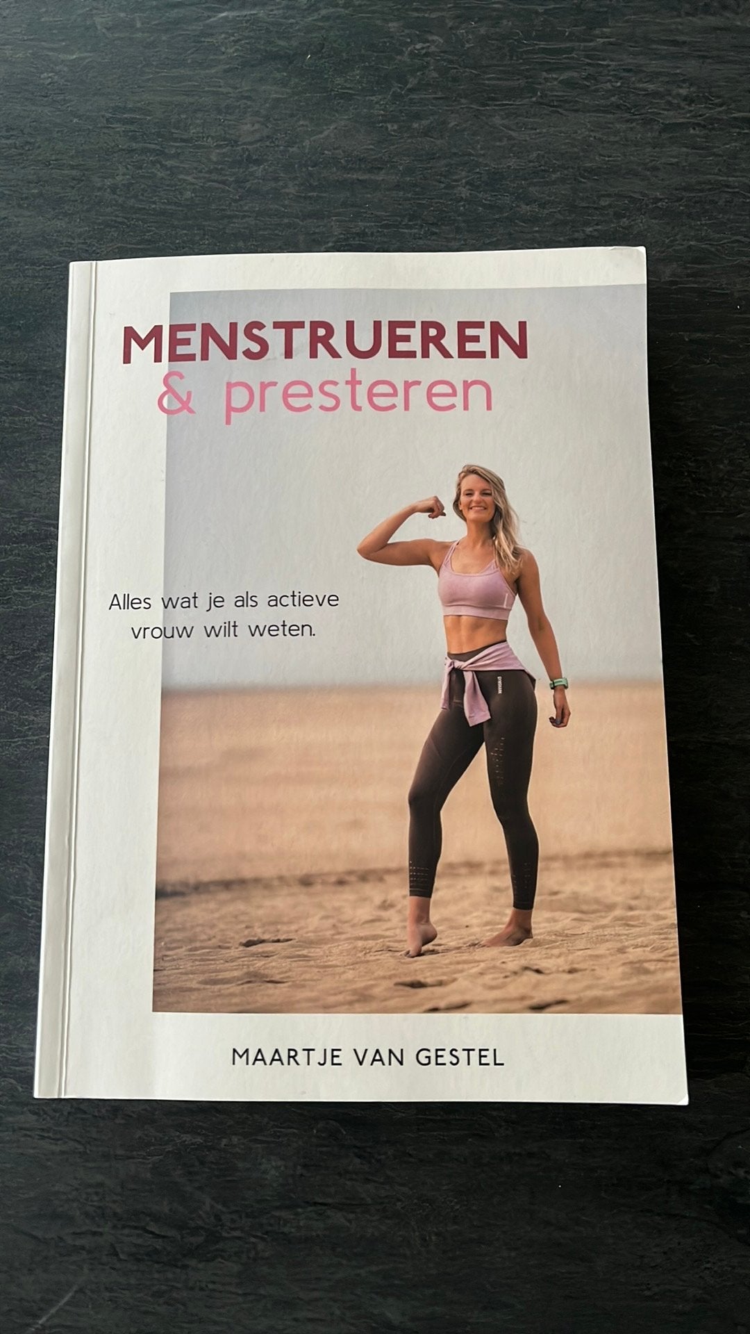 Maartje van Gestel - Menstrueren en presteren, Ophalen of Verzenden, Maartje van Gestel