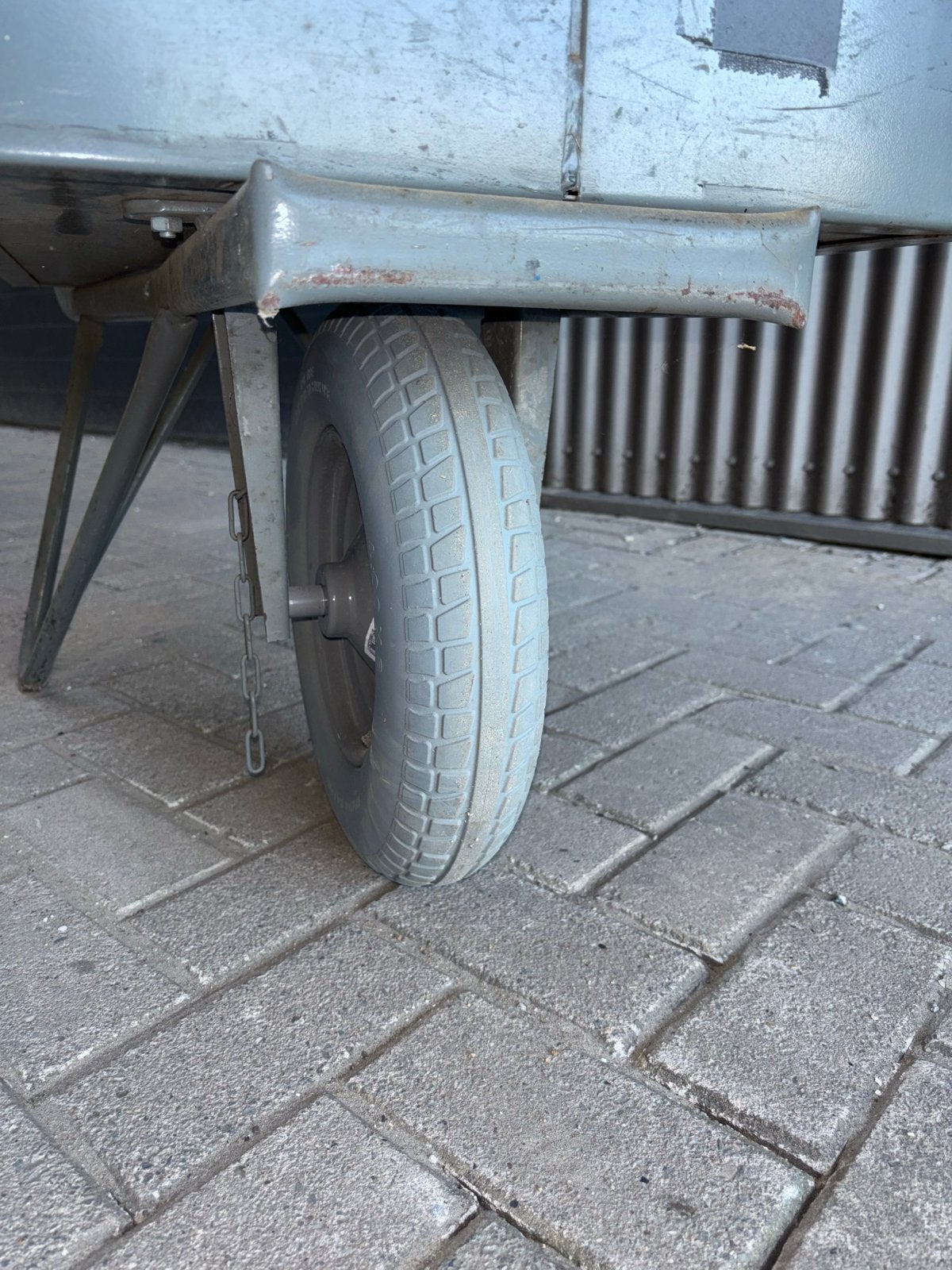 Matador gereedschap kruiwagen met 2 inzetbakken, antilek wie, Ophalen, Gebruikt, Handmatig, Eenwielig