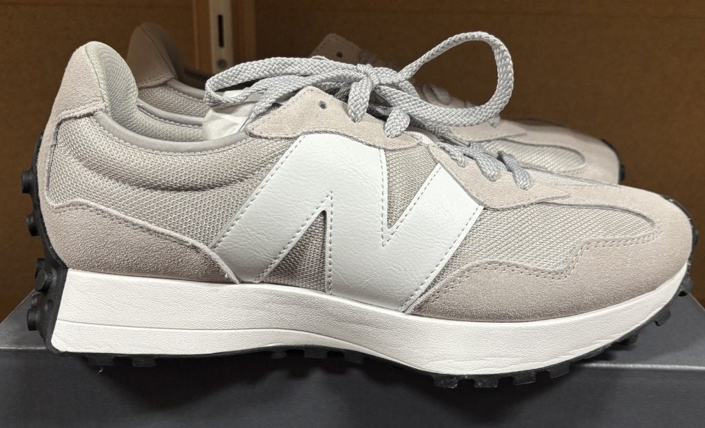New Balance 327 Sneakers Grijs Wit Maat 44.5 Nieuw, Kleding | Heren, New Balance, Overige kleuren, Nieuw, Ophalen of Verzenden