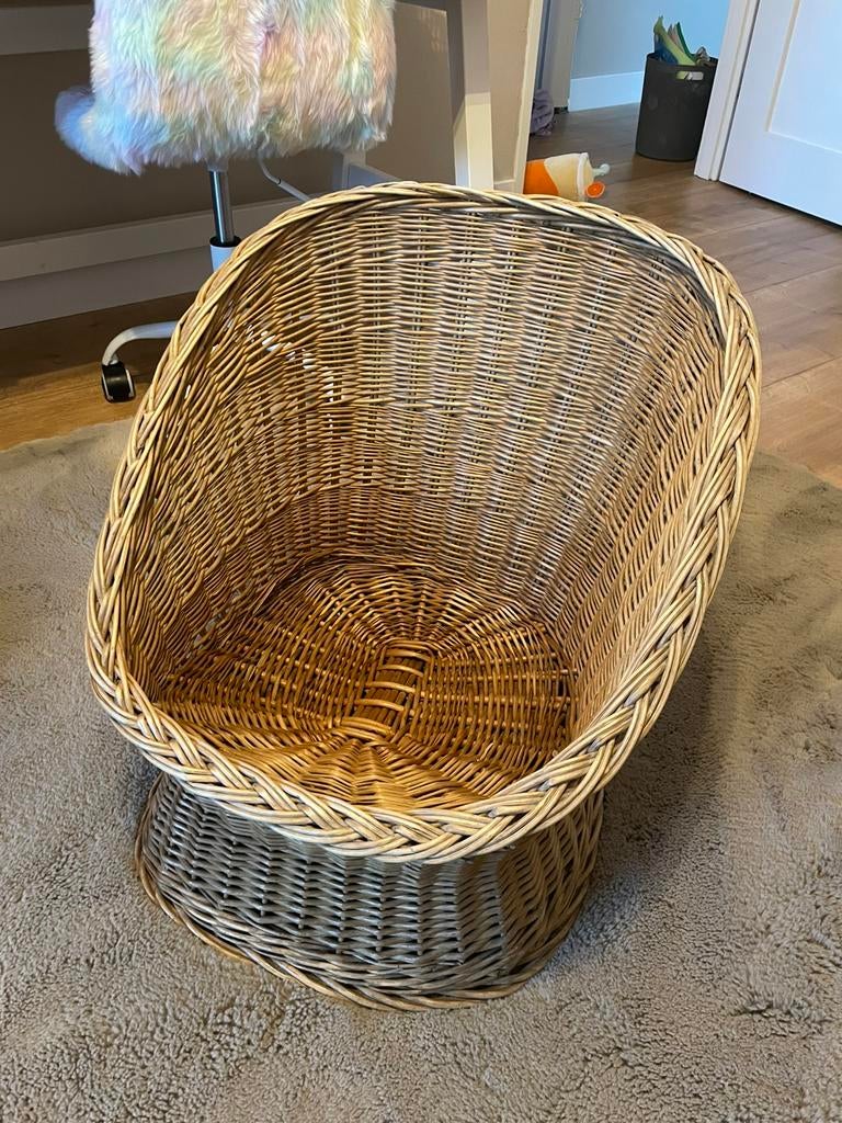 Riet rotan stoeltje, Ophalen, Zo goed als nieuw, Rechthoekig, Riet