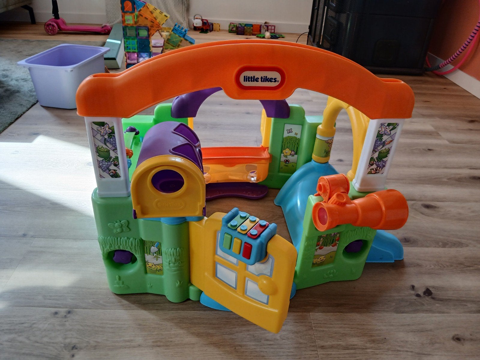 Little Tikes Activity Garden Speelcentrum, Kinderen en Baby's, Ophalen of Verzenden, Gebruikt, Overige typen, Met geluid