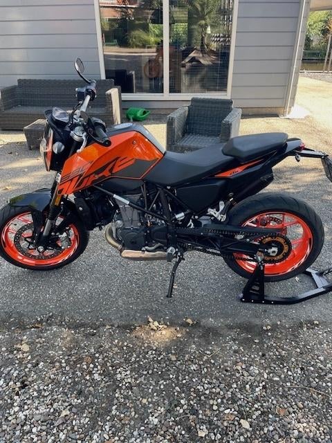 KTM 690 Duke naked bike, 693 cc, Occasion, Particulier, Sportuitlaat