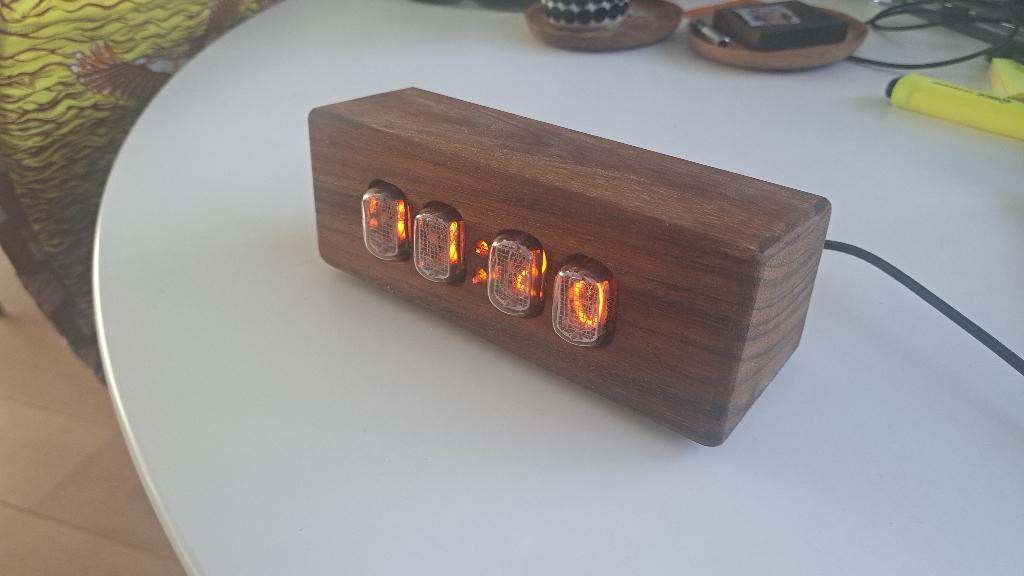 nixie klok, Ophalen of Verzenden, Zo goed als nieuw