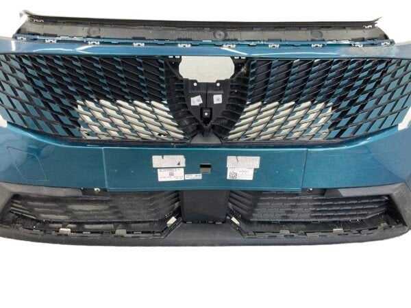 Bumper Peugeot 3008 5008 Facelift 2024- Voorbumper J5-20432, Taurusavenue 1
2132 LS  Hoofddorp, NL, Gebruikt, Contact.group@renault.com