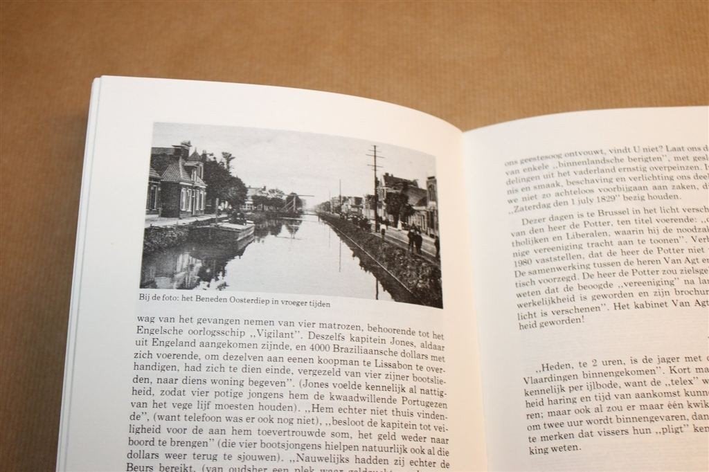 Historische Verkenningen in de Veenkoloniën — Daudt 1981, Ophalen of Verzenden, Gelezen