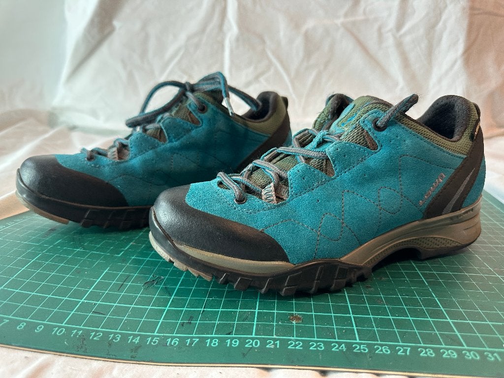 Lowa Dames schoenen maat 36.5, Lowa, Ophalen of Verzenden, Sneakers of Gympen, Gedragen