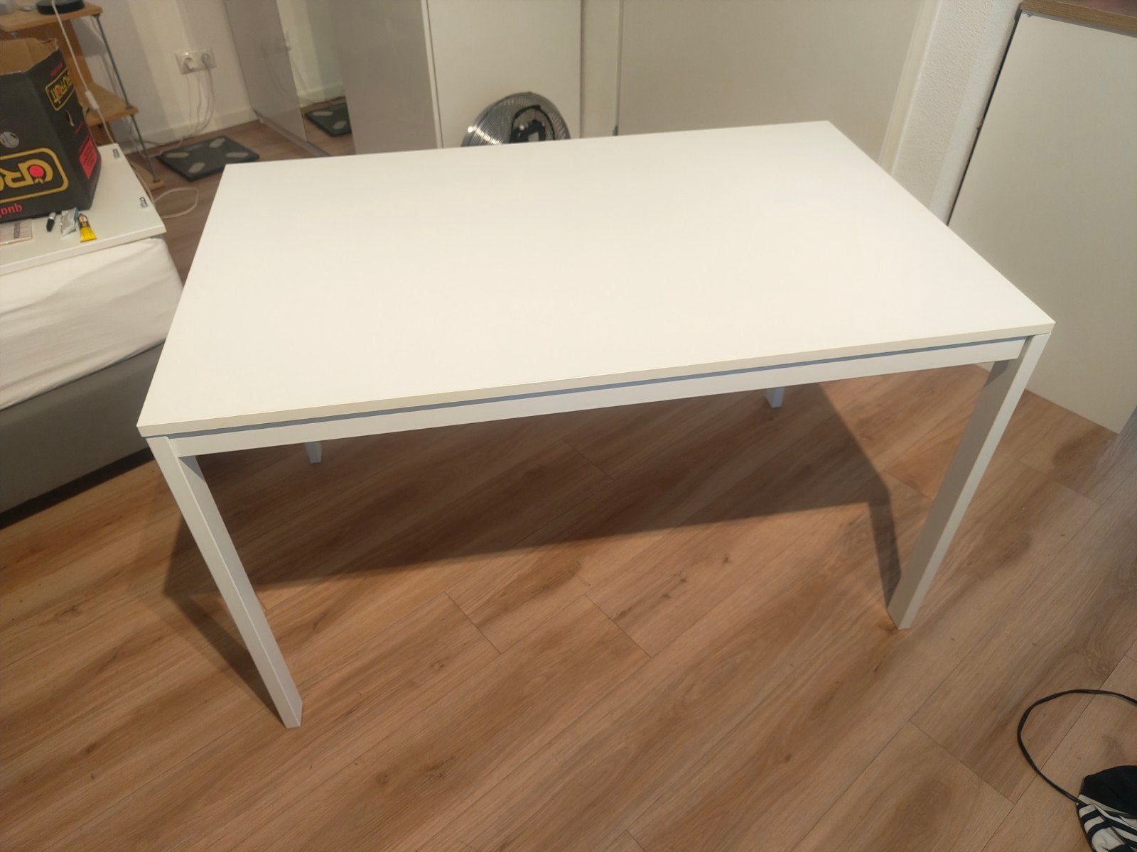 Uitschuifbare tafel/bureau (IKEA Vihals), Ophalen, Gebruikt, 100 tot 150 cm, 50 tot 100 cm