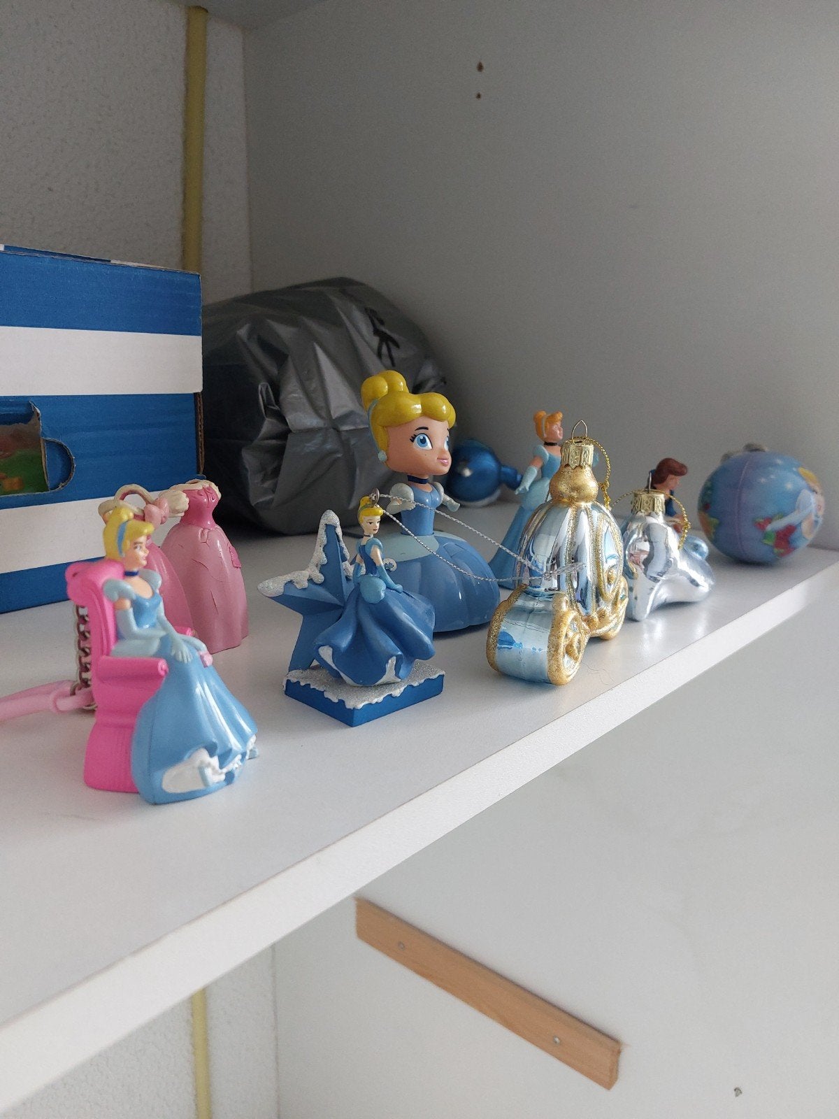 Disney  assepoester spullen, Ophalen of Verzenden, Assepoester of Belle, Gebruikt, Beeldje of Figuurtje