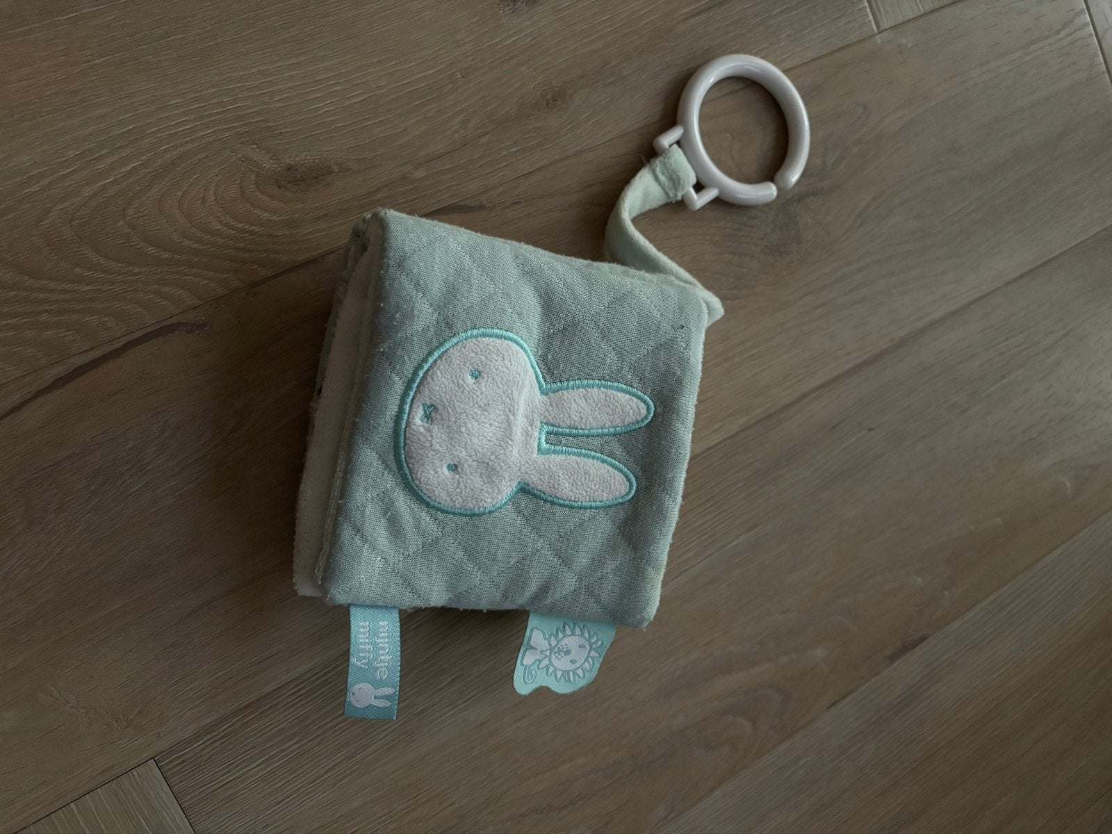 Nijntje knuffelblokje, Kinderen en Baby's, Speelgoed | Babyspeelgoed, Ophalen, Zo goed als nieuw, Rammelaar, Met geluid