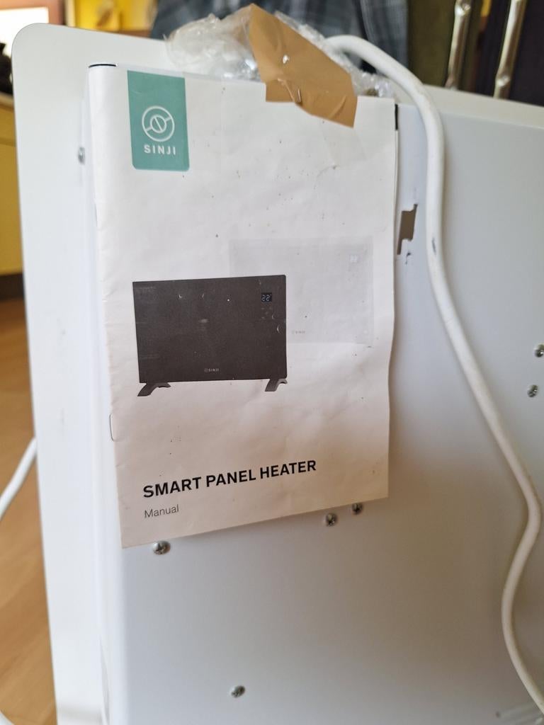 Sinji smart panel heater, kan zowel staan als hangen. I, 30 tot 80 cm, Radiator, Ophalen of Verzenden, Zo goed als nieuw