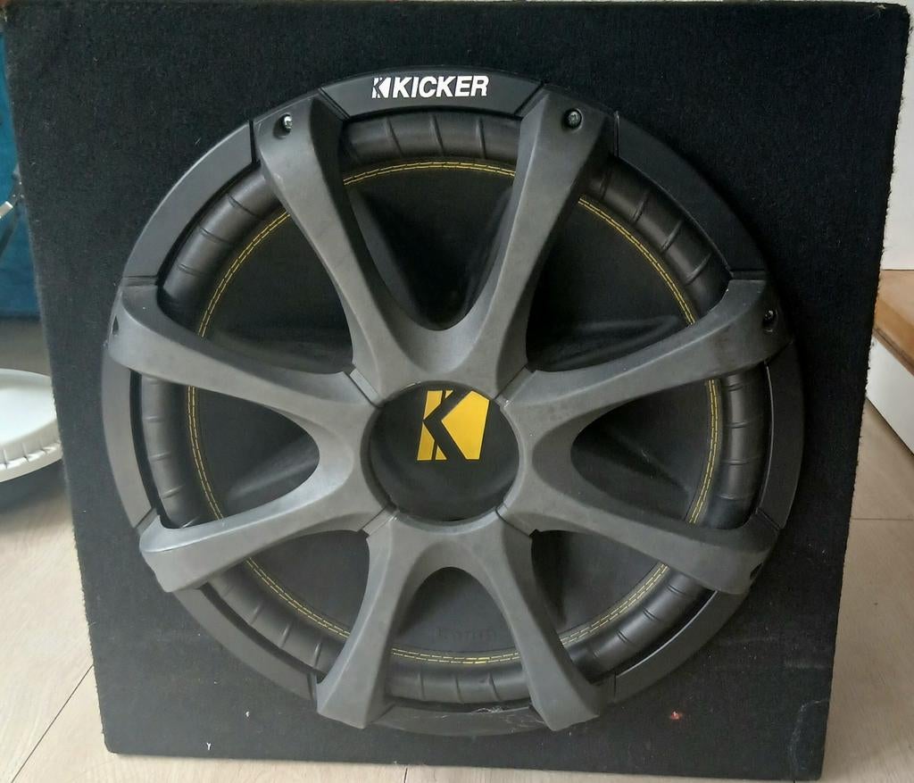 Kicker 12 inch subwoofer in behuizing, Ophalen