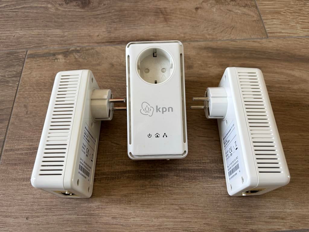3x KPN Powerline adapters / Stroomnet netwerkadapter, Computers en Software, Powerlines, Ophalen, Zo goed als nieuw