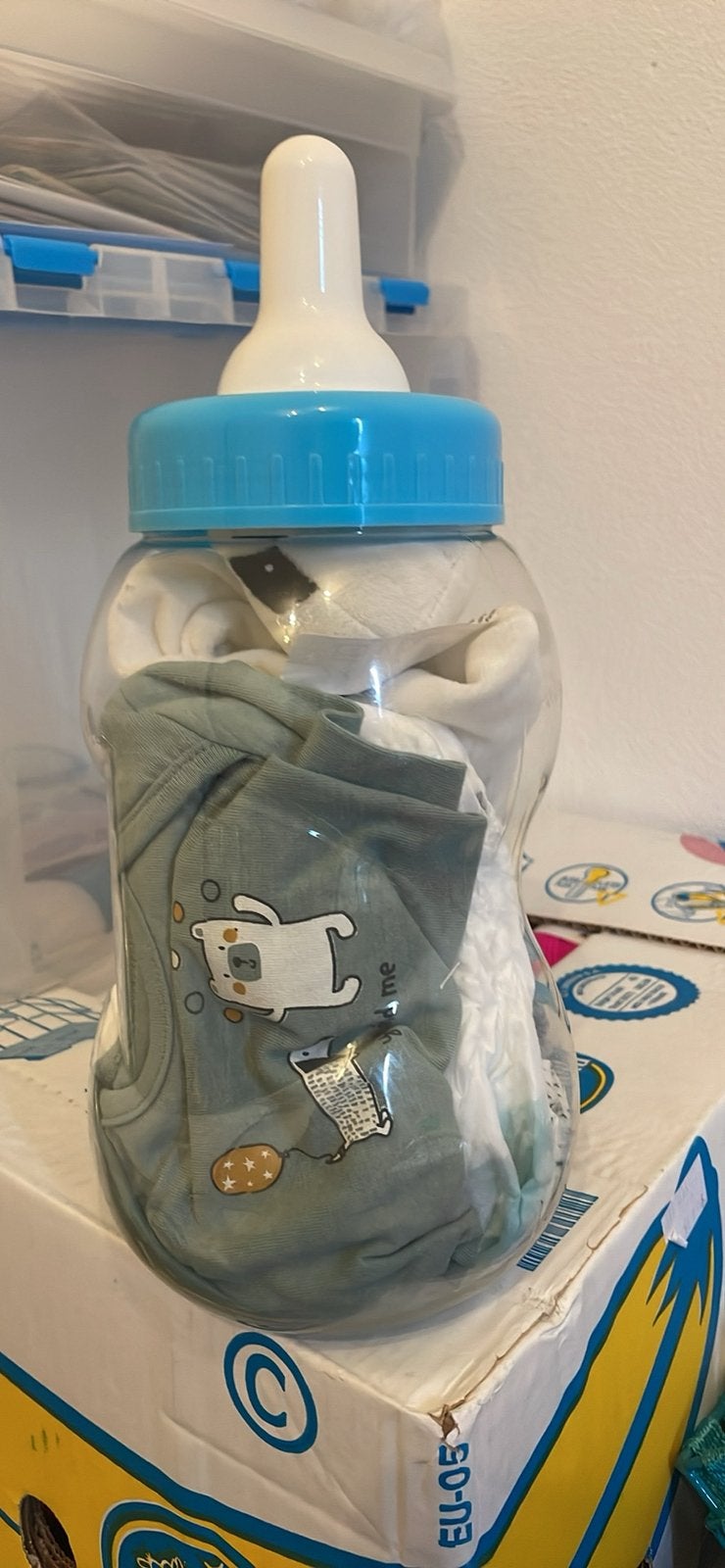 Kleine baby fles  tevens spaarpot krramcadeau jongen, Ophalen