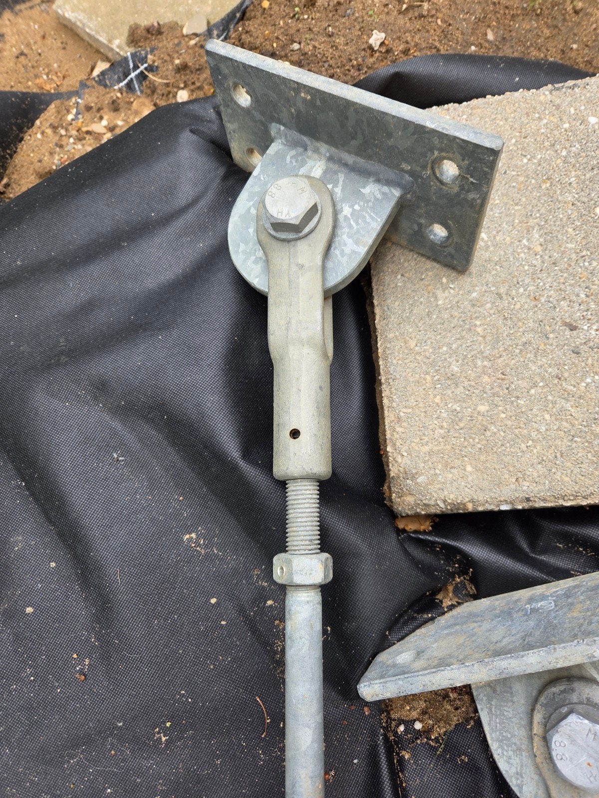 Verstelbare trekstang met bevestigingsplaten, Doe-het-zelf en Verbouw, IJzerwaren en Bevestigingsmiddelen, Ophalen, Gebruikt, 250 mm of meer