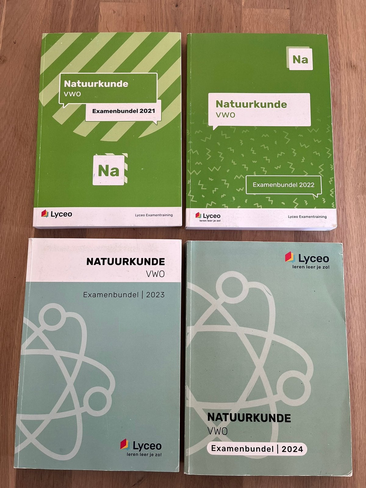 Set Lyceo natuurkunde VWO examenbundels, Boeken, Ophalen of Verzenden
