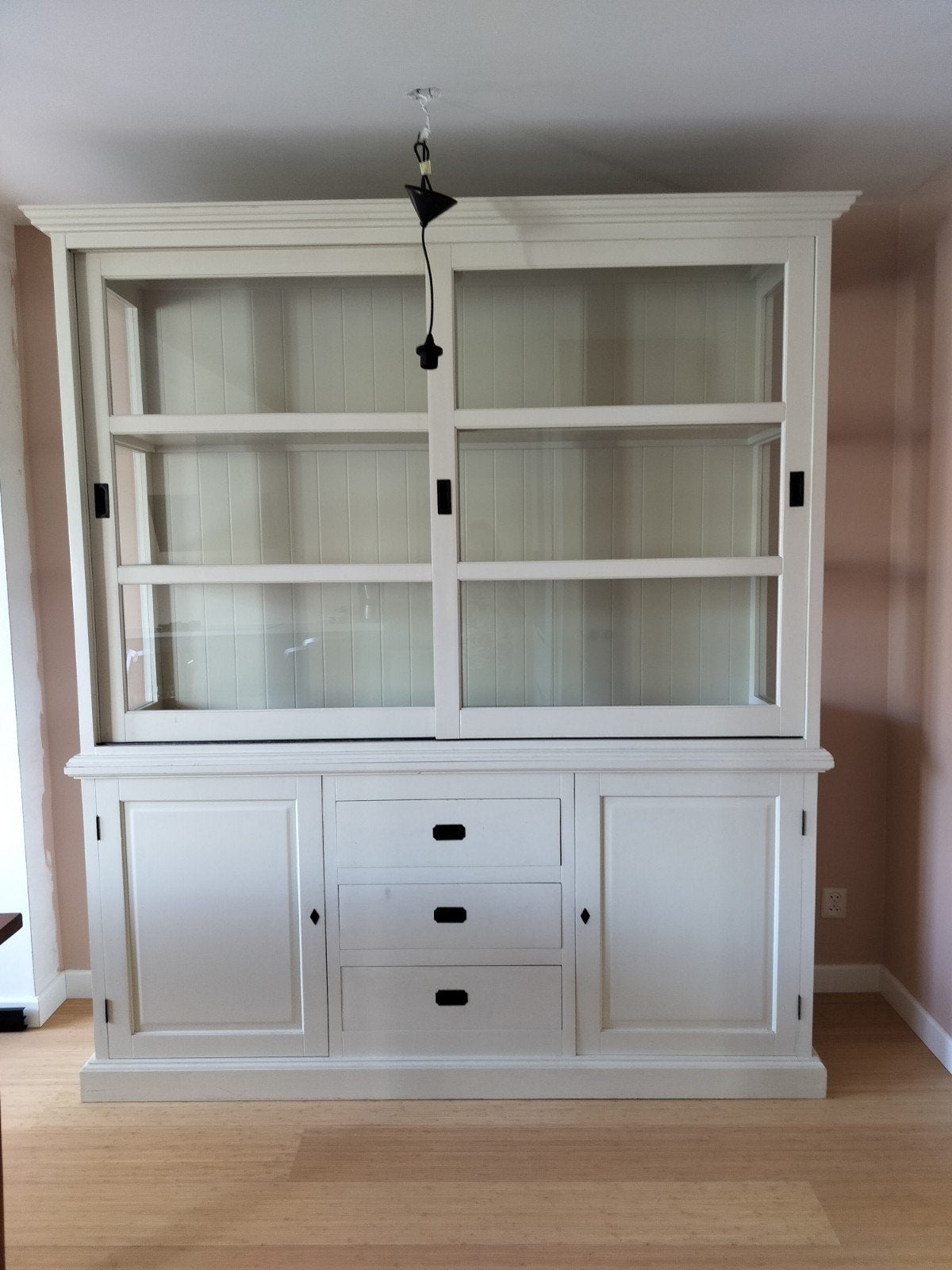 Witte buffetkast met glazen schuifdeuren., Huis en Inrichting, Kasten | Buffetkasten, Ophalen, Gebruikt, 200 cm of meer, 150 tot 200 cm