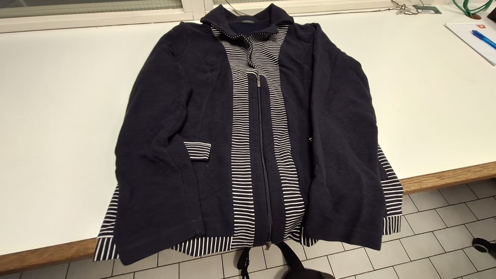 Gerry Weber Edition gestreept vest maat 44, Kleding | Dames, Truien en Vesten, Ophalen of Verzenden, Zo goed als nieuw, Maat 42/44 (L)