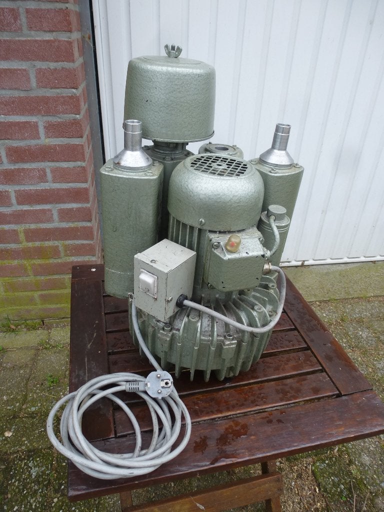 Luchtpomp van Becker , dubbele uitgang zuurstof  / luchtdruk, Ophalen, Gebruikt, Vijverfilter
