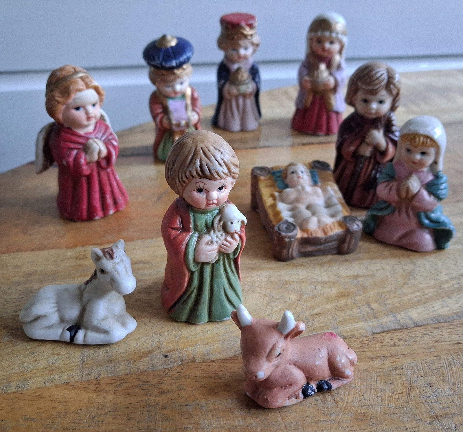 Kerst -  Vintage  Kerststal beeldjes set 10 delig, Diversen, Ophalen of Verzenden