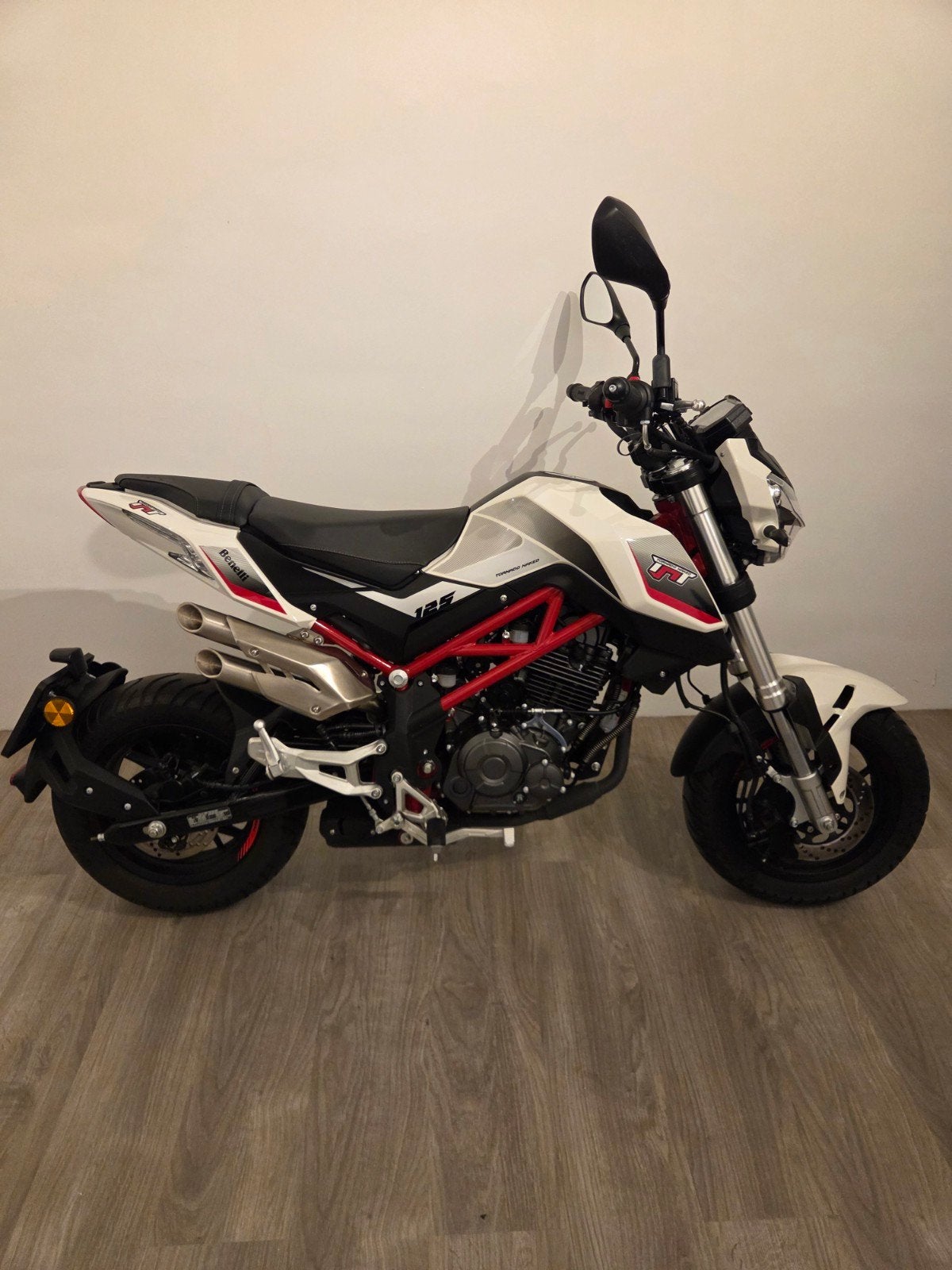 Benelli TNT 125 - Nieuwstaat, Particulier, Naked bike