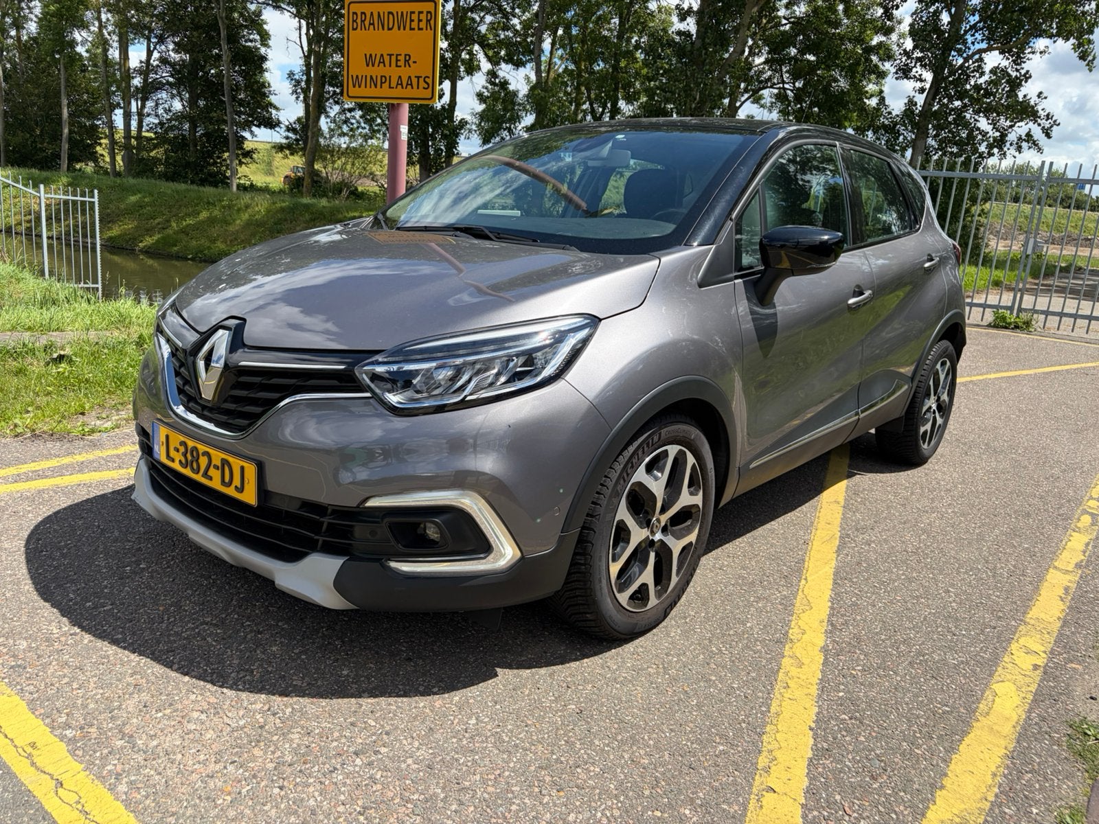 Renault Captur Automaat 1.3 TCe, Auto diversen, Schadeauto's, Automaat, ., Zwart, .