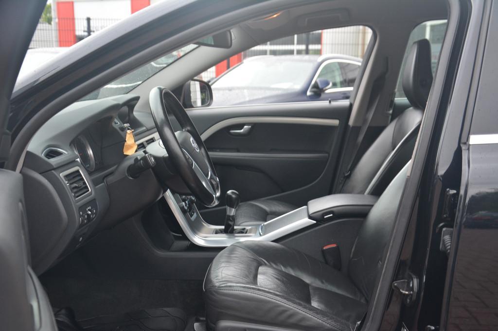 Volvo V70 2.0 D3 Limited Edition | Navigatie | Xenon | Leer, Voorwielaandrijving, Euro 5, 1566 kg, Gebruikt