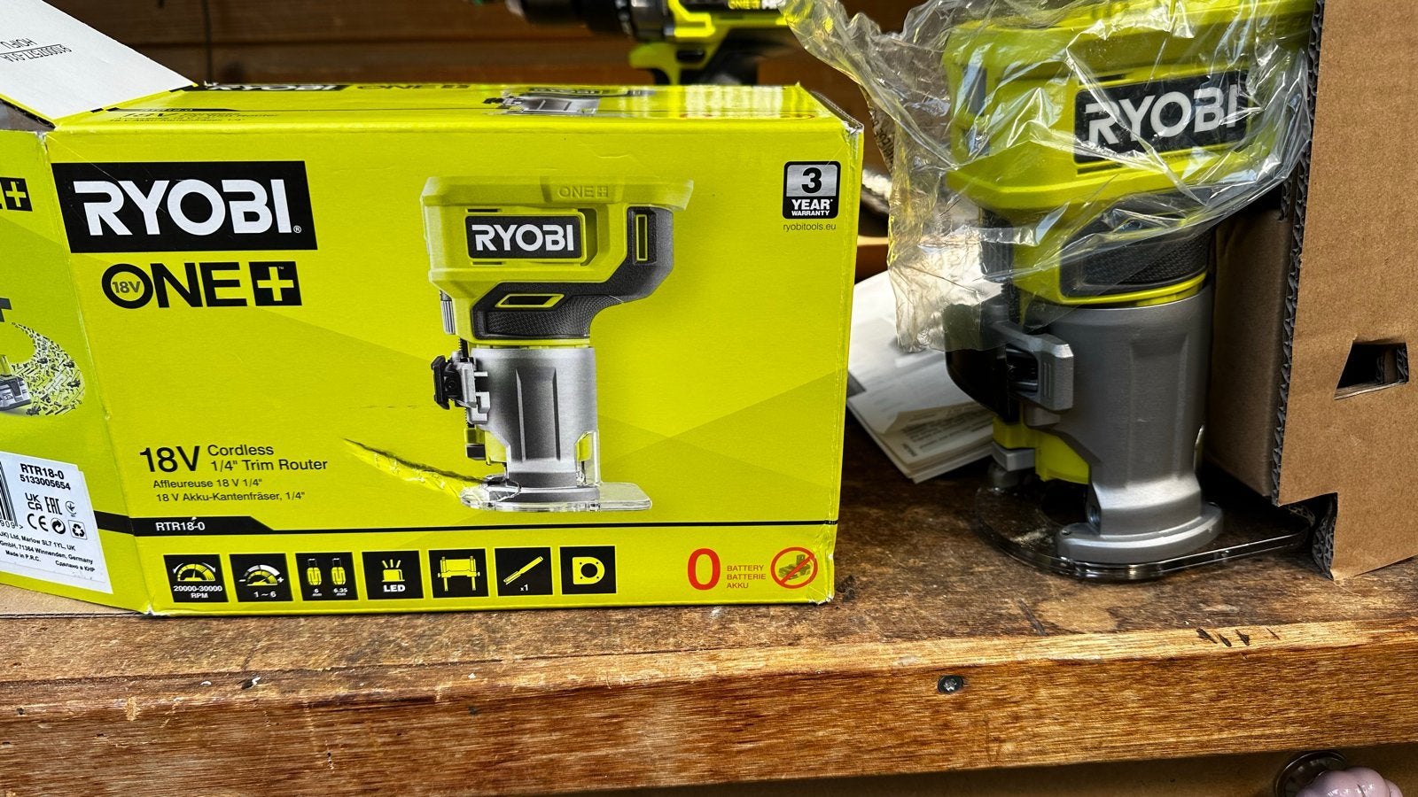Ryobi Kantenfrees RTR18-0 - Nieuw in doos, Ophalen of Verzenden, Nieuw, Accu, Kantenfrees