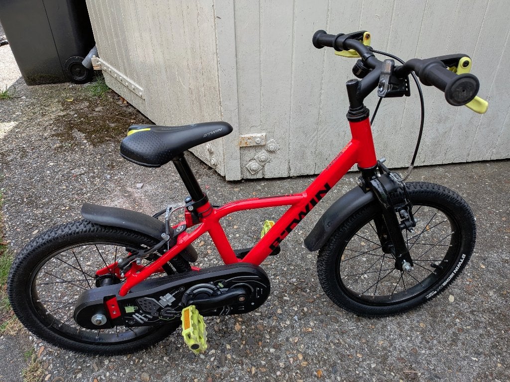 BTWin 16" Kinderfiets 4/5/6 jaar oud rood, Ophalen, Zijwieltjes, Velgrem, BTWIN