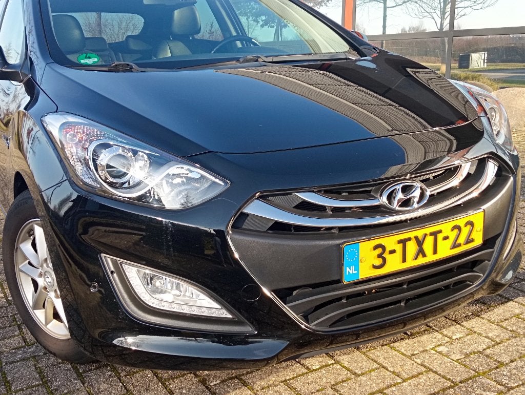 Hyundai i30 1.6 I Cvvt 5DR 2014 Zwart, Auto's, Hyundai, Voorwielaandrijving, Euro 5, Zwart, Handgeschakeld