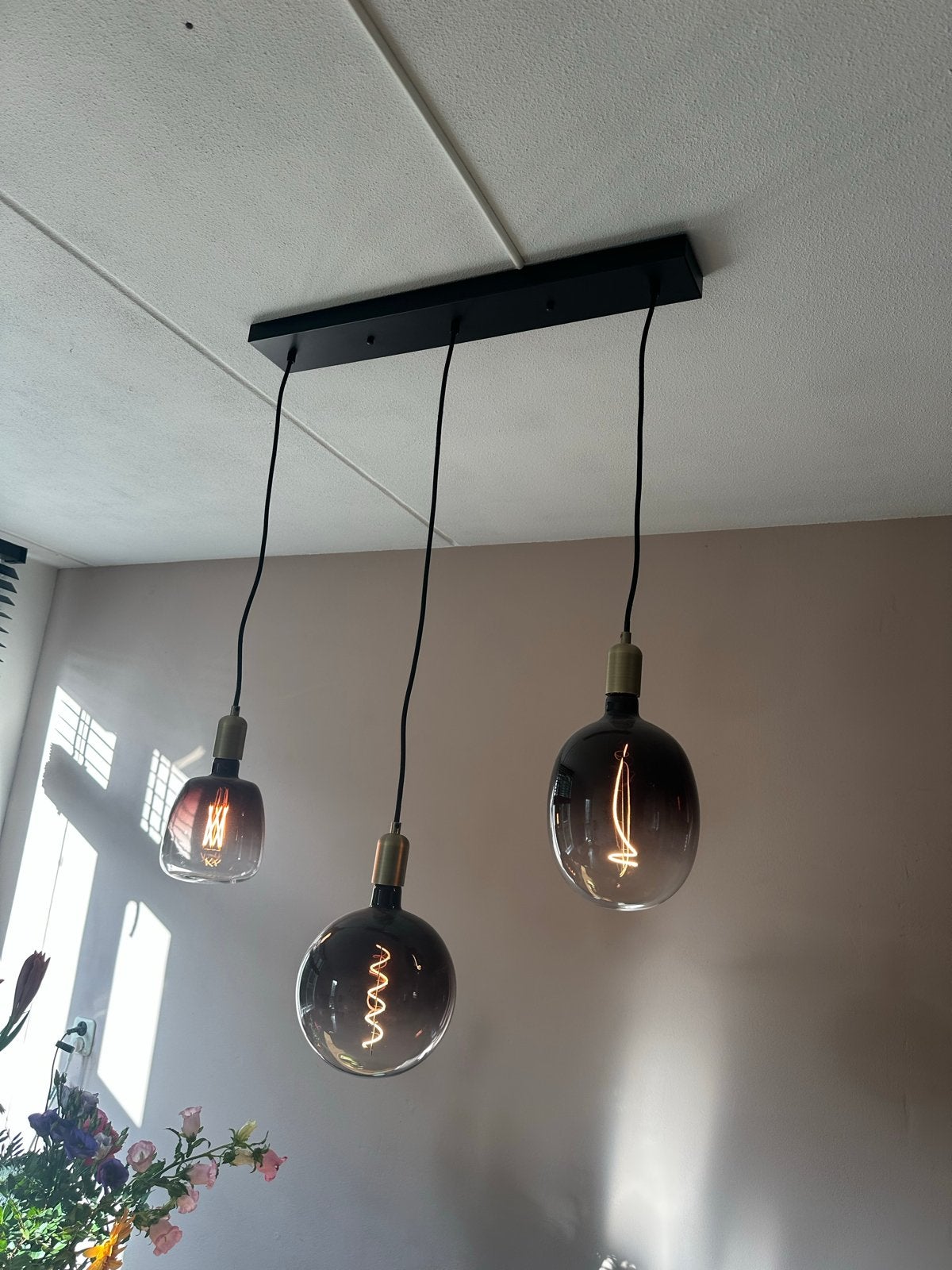 Eetkamer Hanglamp met 3 Glazen Bollen, Ophalen, Zo goed als nieuw, Glas, 75 cm of meer