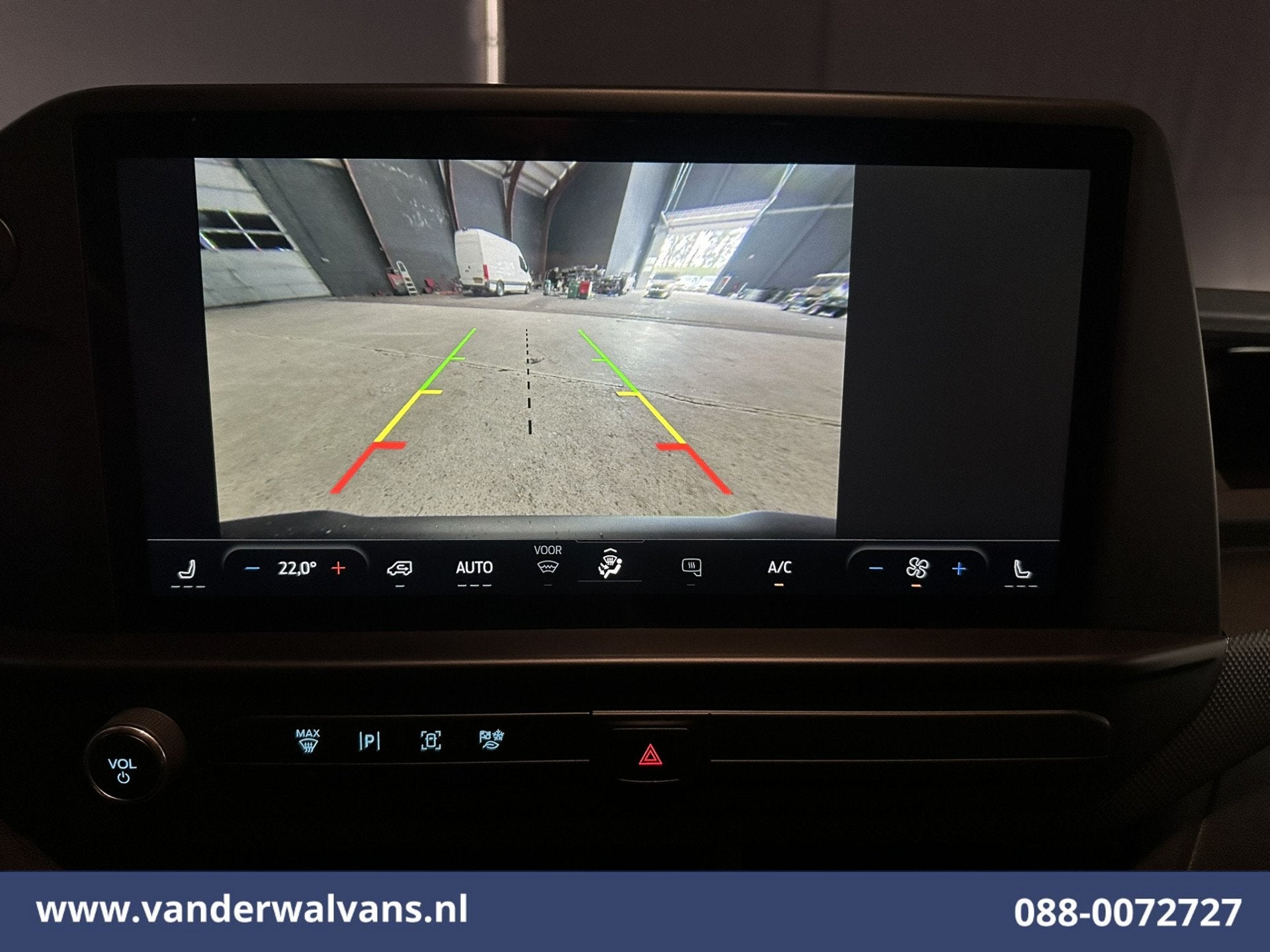 Ford Transit Custom 2.0 TDCI 136pk L1H1 Euro6 Airco | Camera, Voorwielaandrijving, Dealer onderhouden, 4 cilinders, Bedrijf