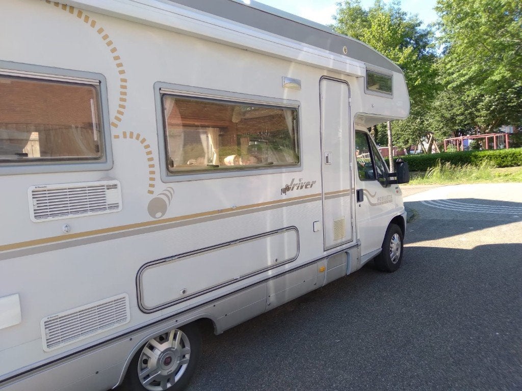 FIAT Ducato Alkoof Camper MOBILVETTA, Caravans en Kamperen, Alkoof, Ringverwarming, Koelkast, Particulier