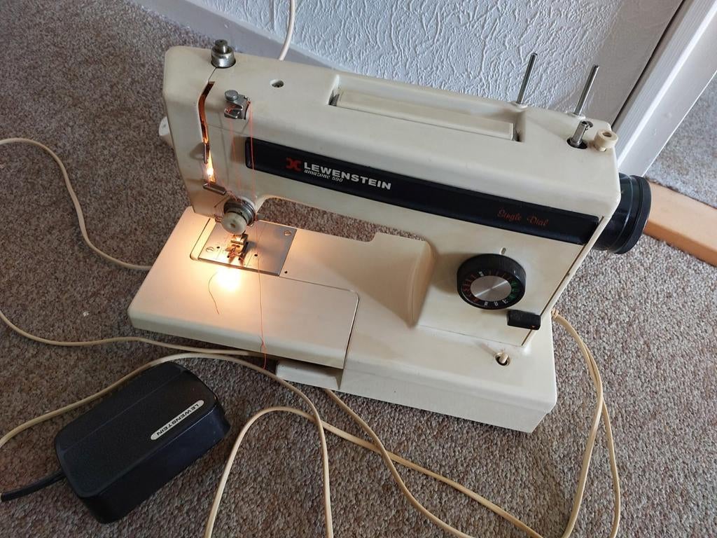 Lewenstein Amazone 590 Naaimachine, Ophalen, Zo goed als nieuw, Naaimachine, Overige merken