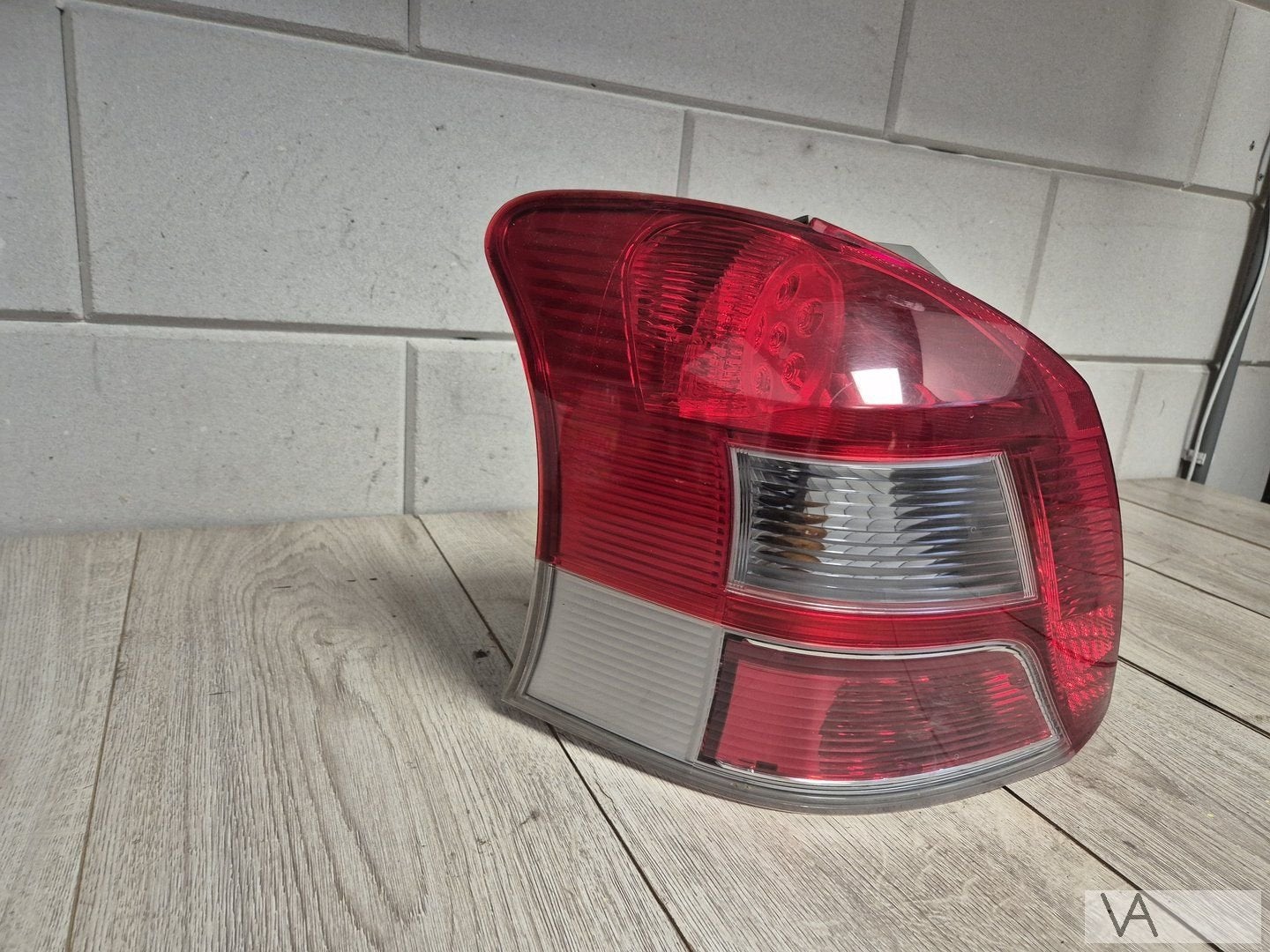 Toyota Yaris 2 2009 - 2012 facelift achterlicht met LED €50, Gebruikt, -, -, Ophalen of Verzenden