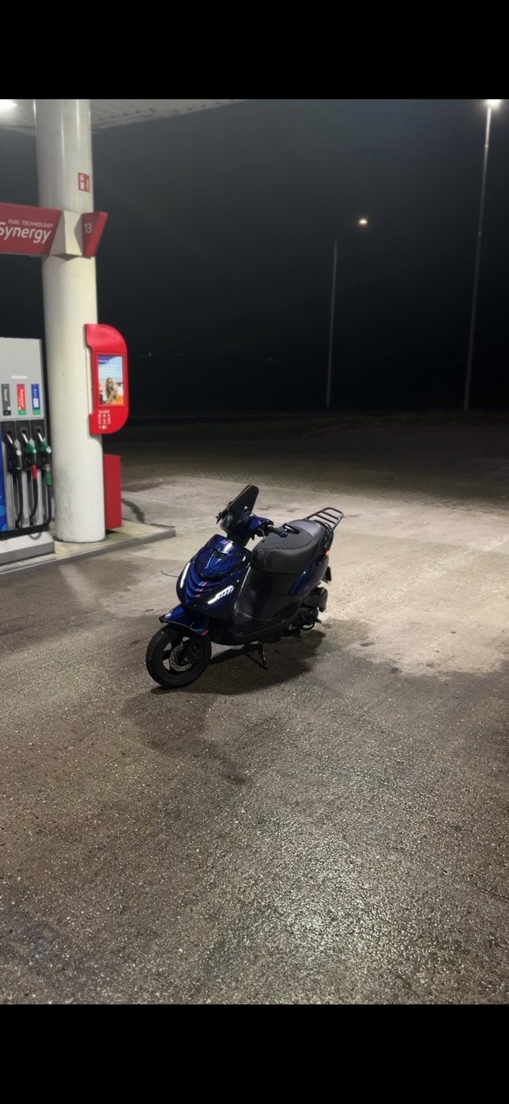 Piaggo zip 110cc 3klepper (geen injectie), Ophalen, Zo goed als nieuw, Benzine, Zip