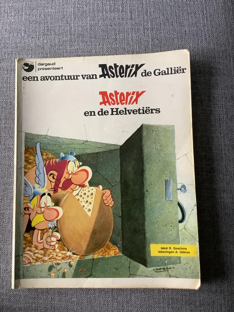Asterix en de Helvetiërs - Dargaud - Goede staat, Eén stripboek, Ophalen of Verzenden, Gelezen