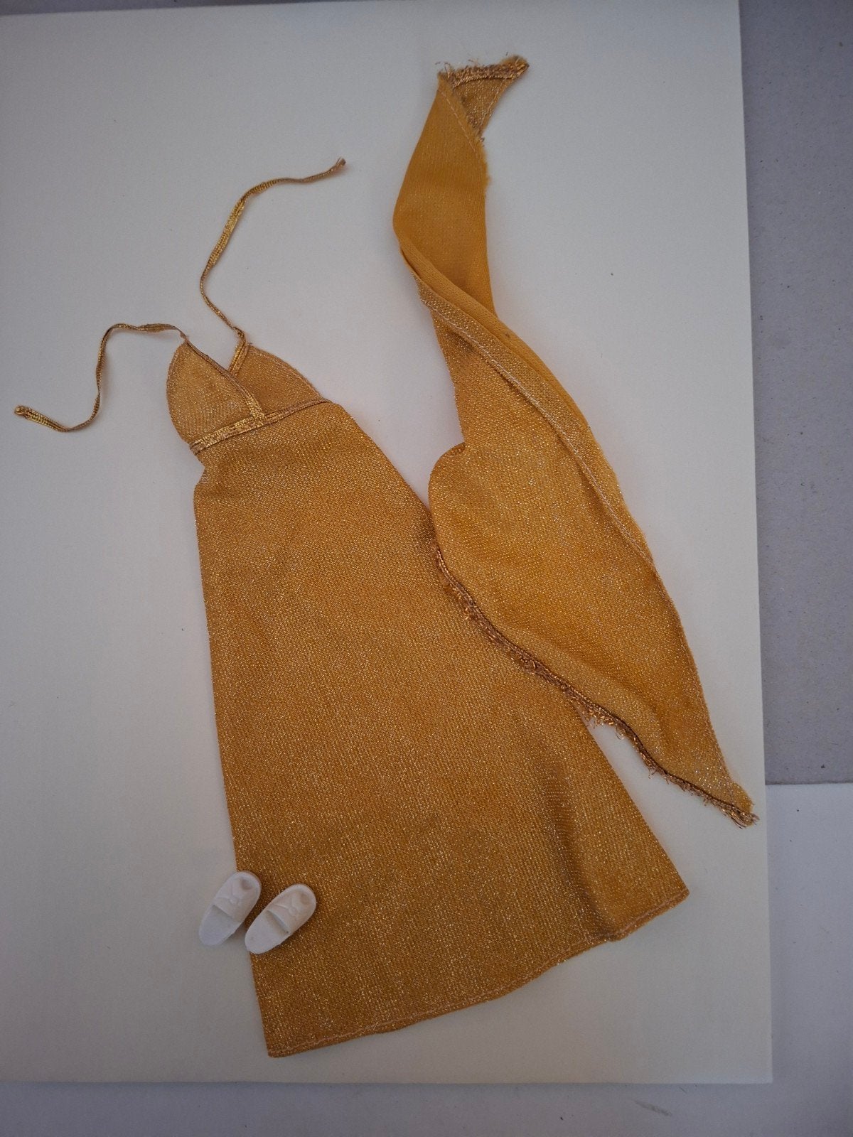 vintage doll pop bionic woman golden dress barbie, Verzenden