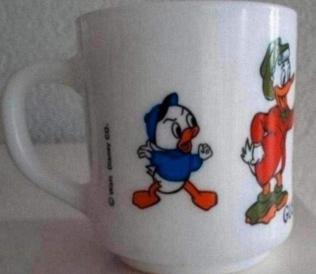 Arcopal Brker met Disney figuren, Verzamelen, Disney, Zo goed als nieuw, Servies, Ophalen of Verzenden