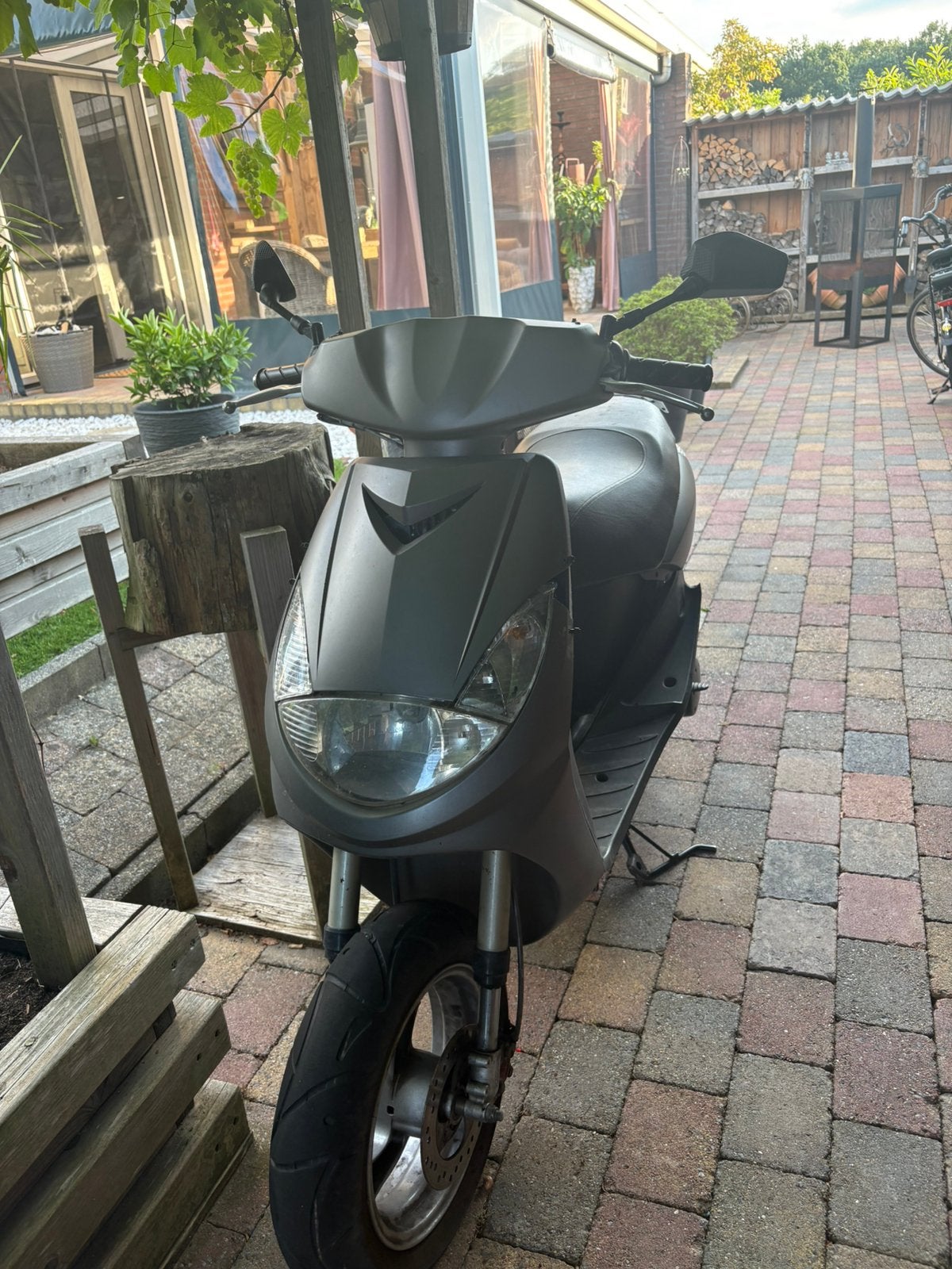 Vivacity 50cc (met wok), Fietsen en Brommers, Scooters | Peugeot, Tweetakt, Maximaal 45 km/u, Ophalen of Verzenden, Zo goed als nieuw