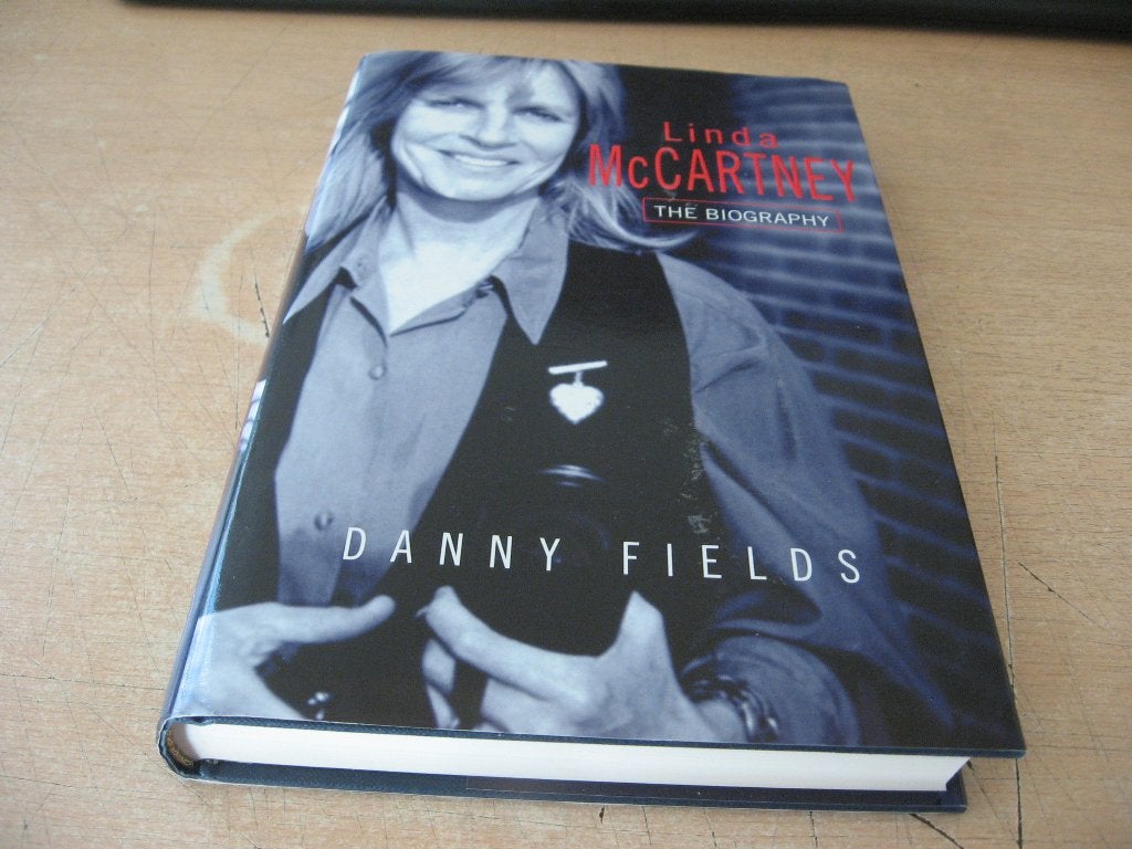 danny Fields        Linda McCartney.....The biography, Boeken, Ophalen of Verzenden, Zo goed als nieuw, Artiest