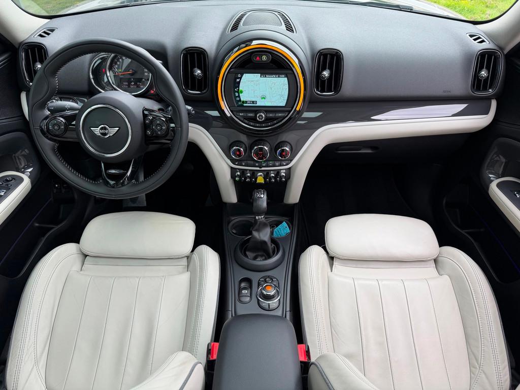 Mini Mini Countryman 1.5 Cooper S E ALL4 Chili Aut Panoramad, Auto's, Mini, Automaat, Gebruikt, Beige, Lichtsensor
