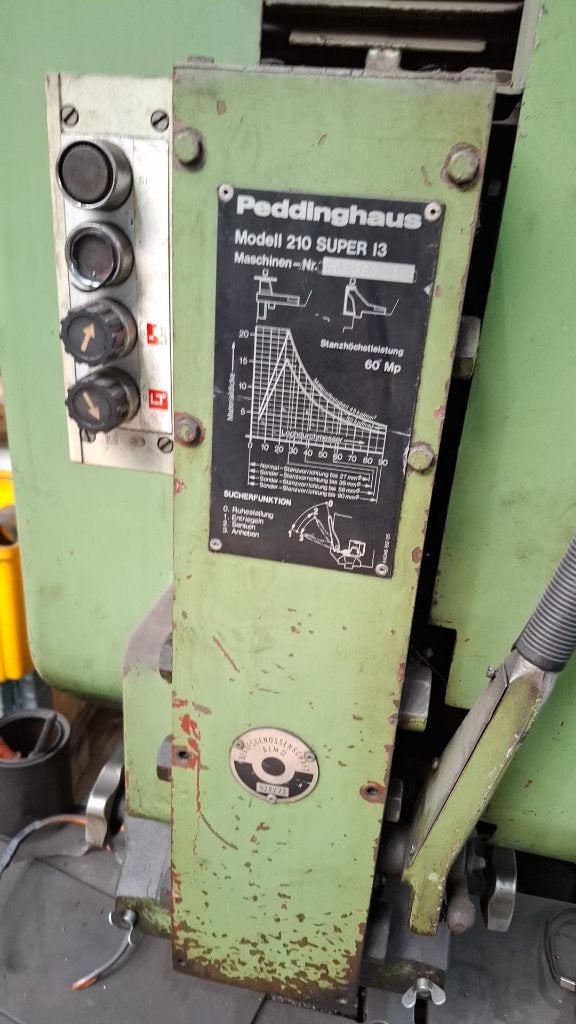 Ponsknipmachine Peddinghaus 210 super 13, Ophalen